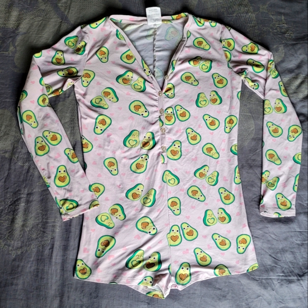 🥰Avocuddle Onesie🥰